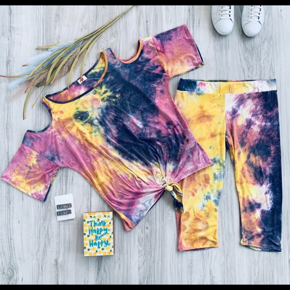 4x bundle of clothes